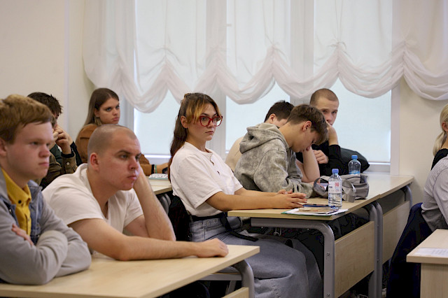 Открытый лекторий ветеранов БелГУ «Связь поколений: лекции с историей» — снимок 33