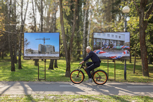 Открытие городского фотопроекта «БелГУ: 150 лет в лицах и архитектуре» — снимок 18