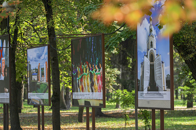 Открытие городского фотопроекта «БелГУ: 150 лет в лицах и архитектуре» — снимок 37