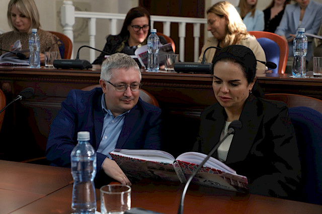 Презентация юбилейной книги-альбома «Эклектика университета: мозаика смыслов» — снимок 37
