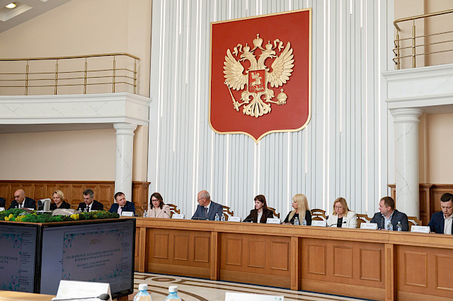 Заседание Совета ректоров вузов Белгородской области «НИУ „БелГУ“: соединение времён, со-бытие, созидание» — снимок 17