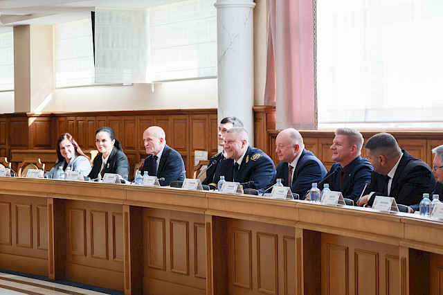Заседание Совета ректоров вузов Белгородской области «НИУ „БелГУ“: соединение времён, со-бытие, созидание» — снимок 19