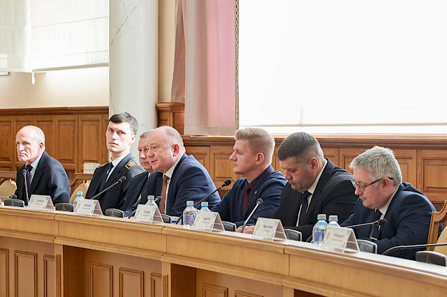 Заседание Совета ректоров вузов Белгородской области «НИУ „БелГУ“: соединение времён, со-бытие, созидание» — снимок 22