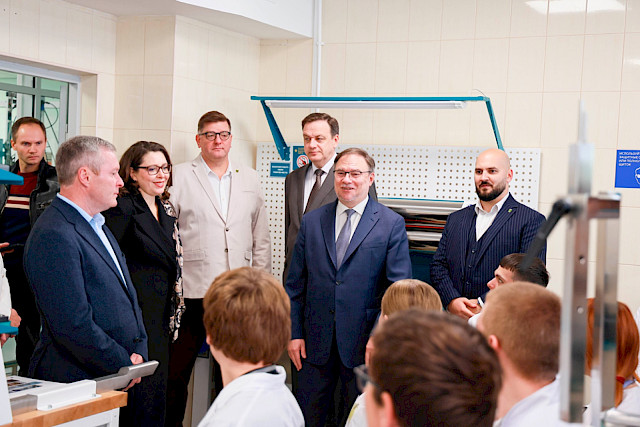 Торжественное открытие инновационно-образовательной протезно-ортопедической лаборатории и опытно-производственных участков — снимок 7