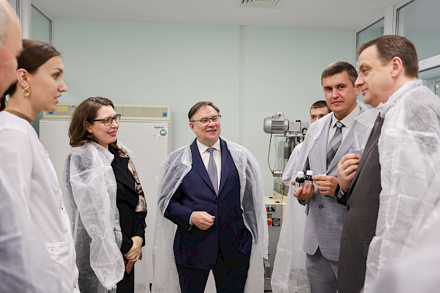 Торжественное открытие инновационно-образовательной протезно-ортопедической лаборатории и опытно-производственных участков — снимок 20