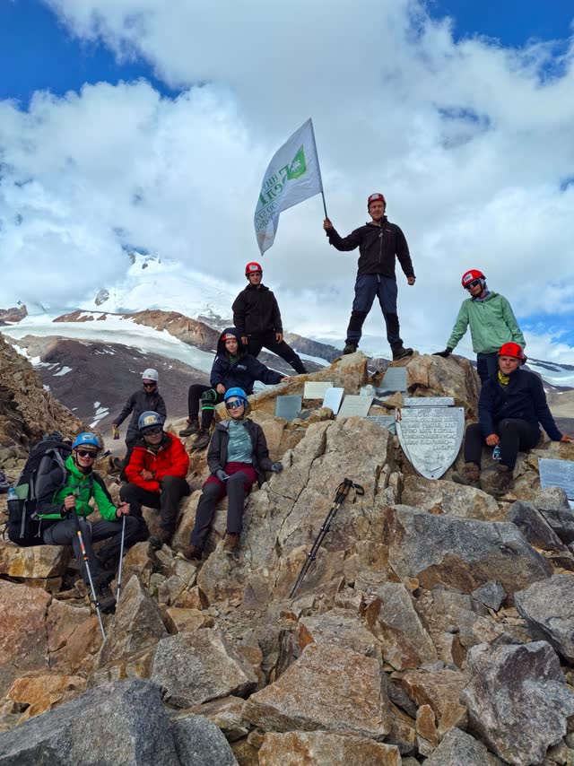 Around Mount Elbrus — photo 1